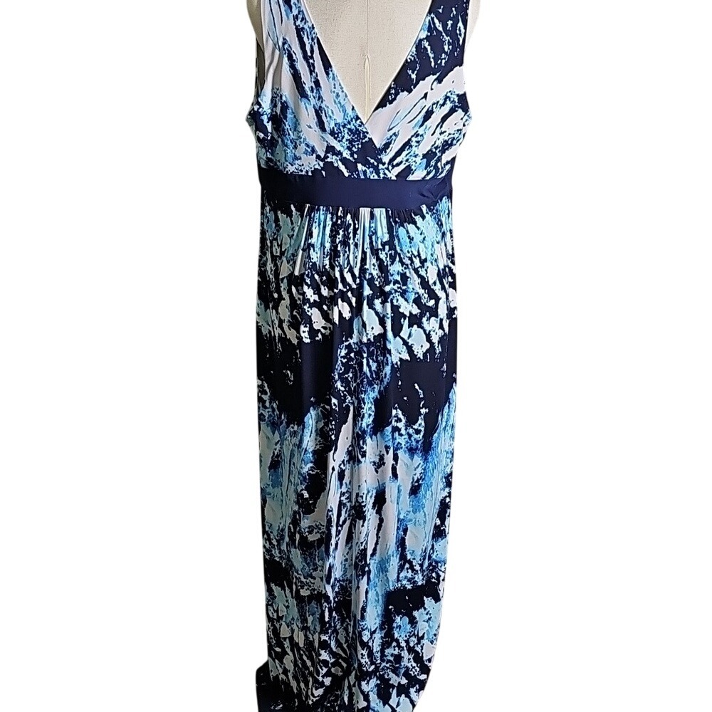 Ronni Nicole Blue and White Abstract Patterned Stretchy Maxi Dress Size 14